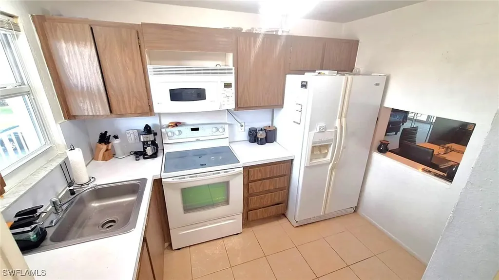 160 Turtle Lake Court Naples FL 34105