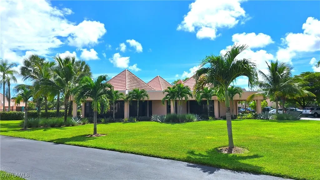 160 Turtle Lake Court Naples FL 34105