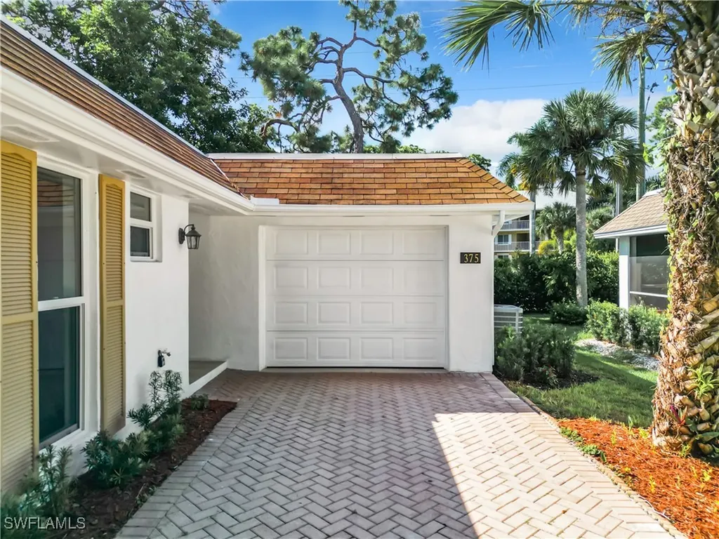375 Carnaby Court Naples FL 34112