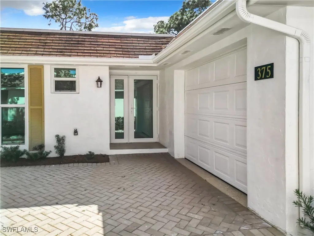 375 Carnaby Court Naples FL 34112