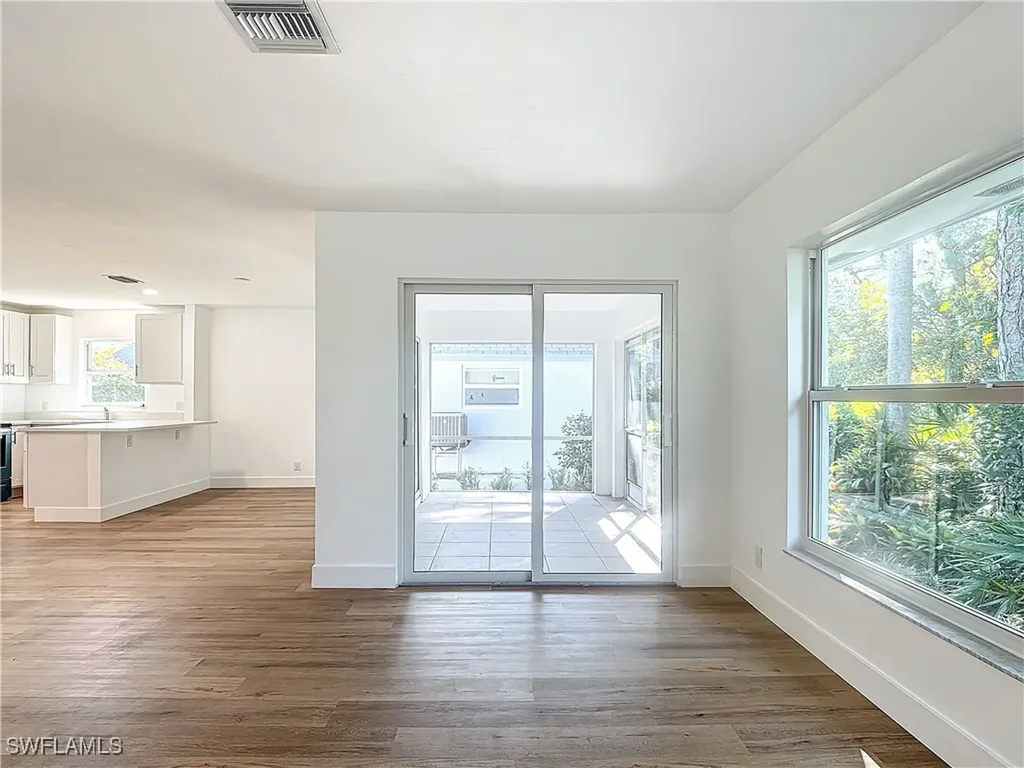 375 Carnaby Court Naples FL 34112