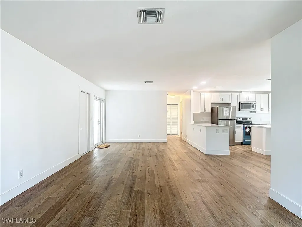 375 Carnaby Court Naples FL 34112