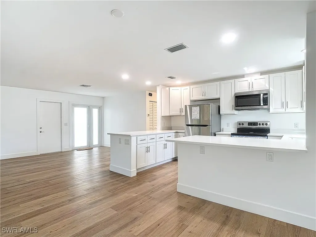 375 Carnaby Court Naples FL 34112