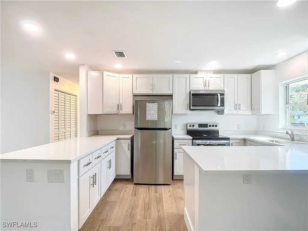 375 Carnaby Court Naples FL 34112