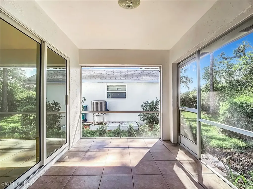 375 Carnaby Court Naples FL 34112