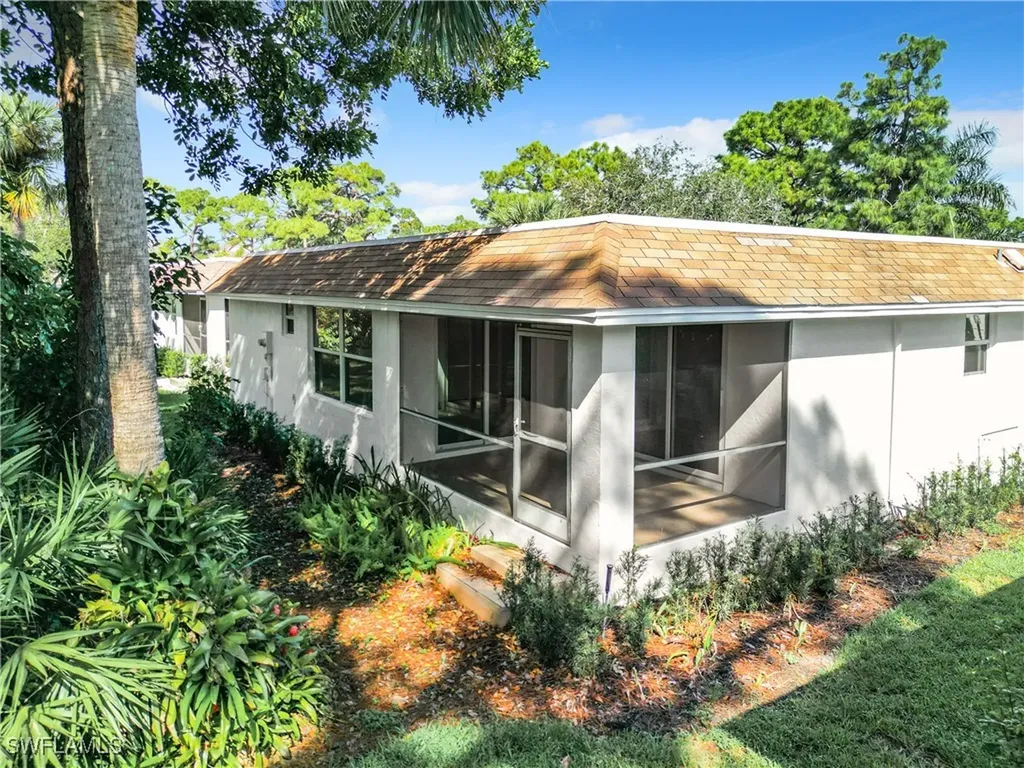 375 Carnaby Court Naples FL 34112