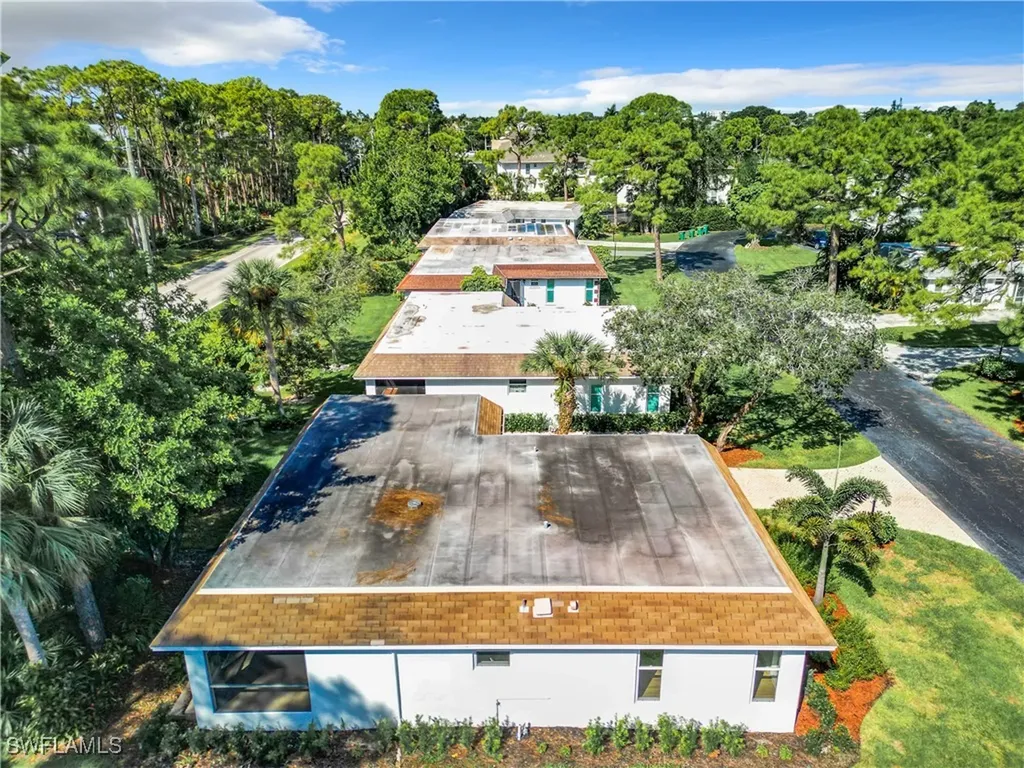 375 Carnaby Court Naples FL 34112