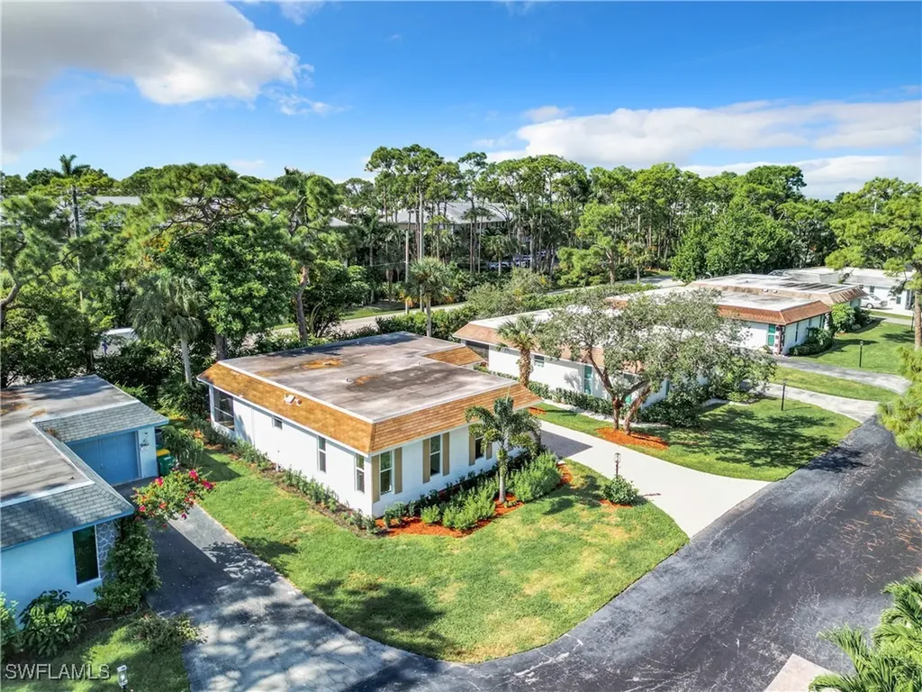 375 Carnaby Court Naples FL 34112