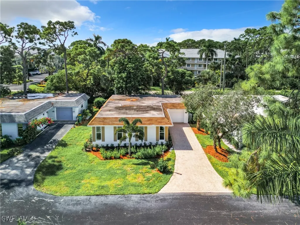 375 Carnaby Court Naples FL 34112