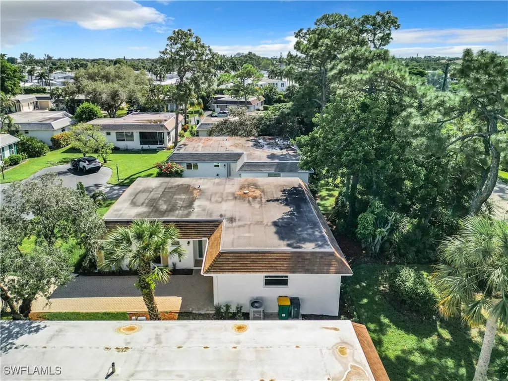 375 Carnaby Court Naples FL 34112