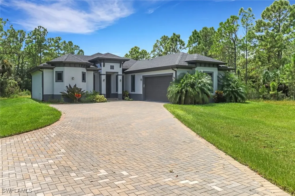 4422 64th Avenue NE Naples FL 34120