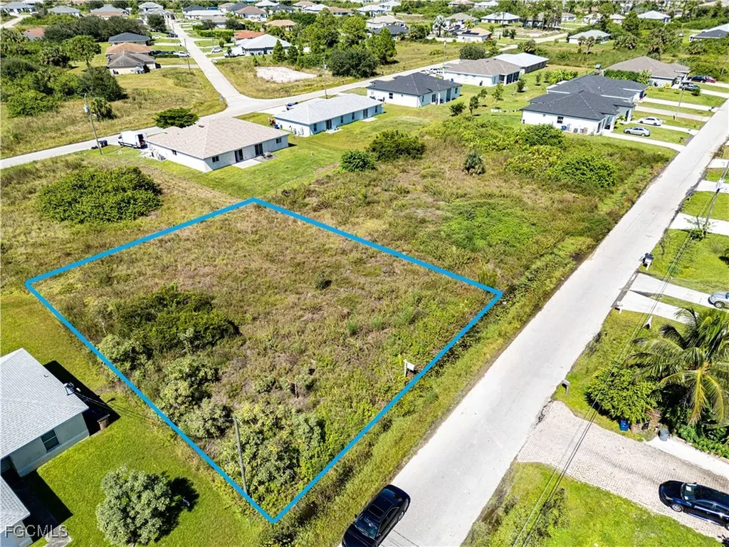 1540/1542 Gilbert Avenue S Lehigh Acres FL 33973