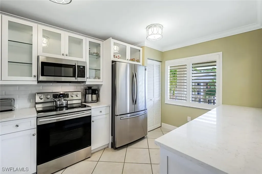 Naples FL, 3011 Sandpiper Bay Circle, Unit C303