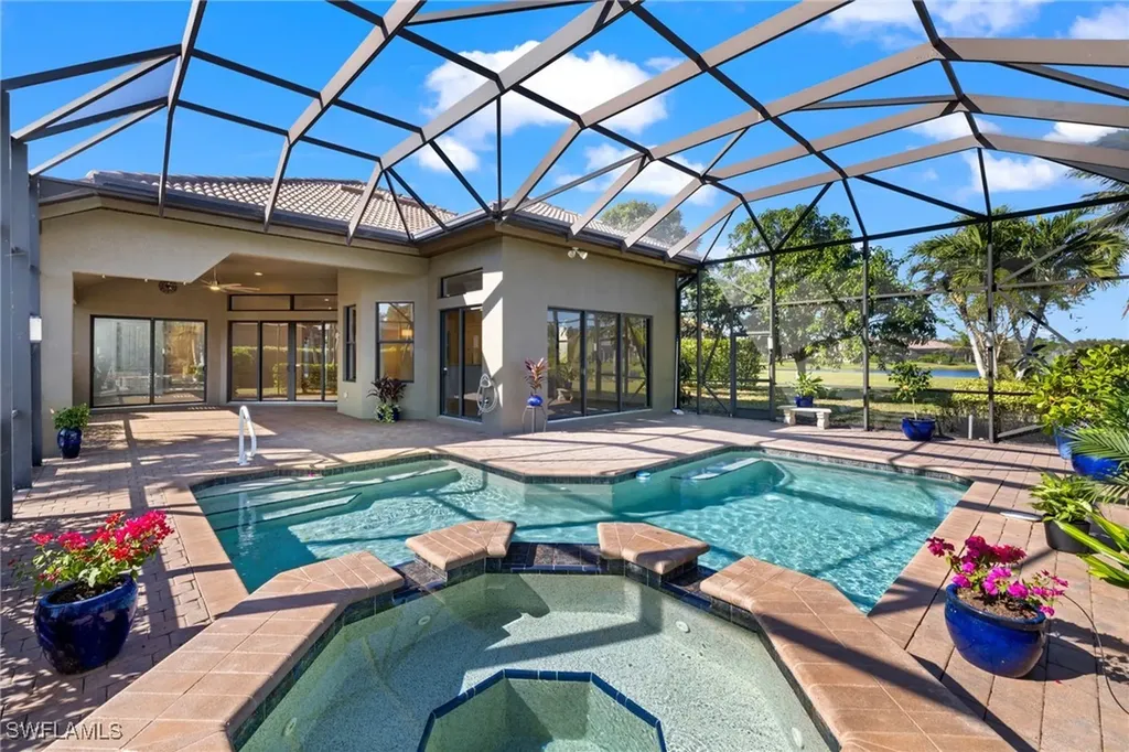 6602 Caldecott Drive Naples FL 34113