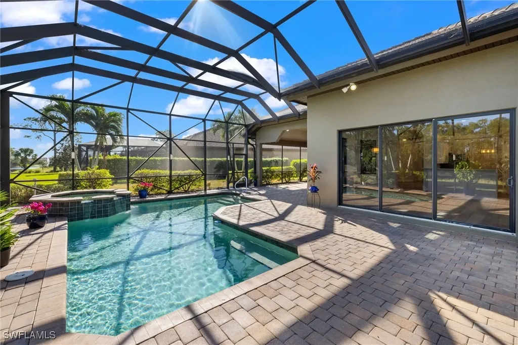 6602 Caldecott Drive Naples FL 34113