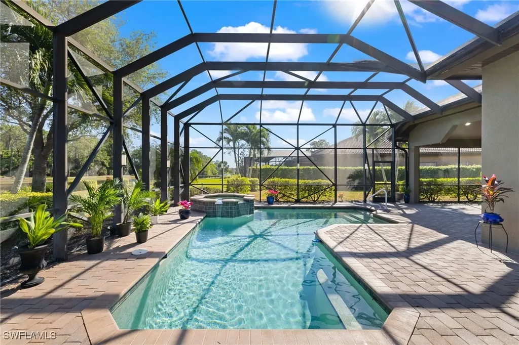 6602 Caldecott Drive Naples FL 34113