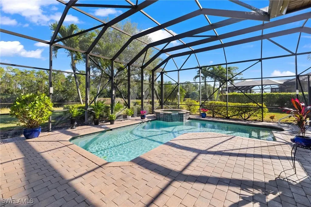 6602 Caldecott Drive Naples FL 34113