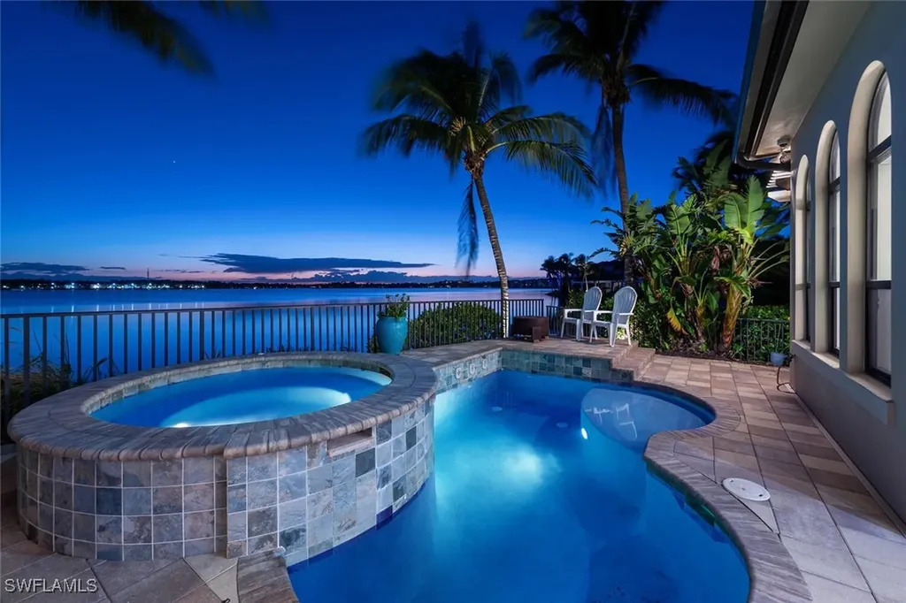 11765 Via Savona Court Miromar Lakes FL 33913