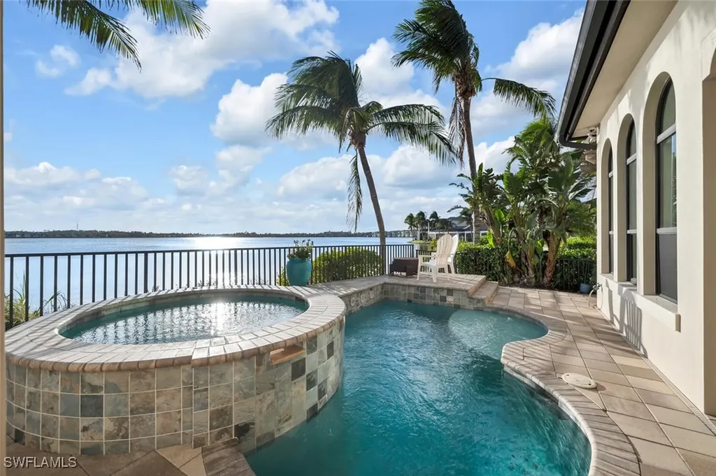 11765 Via Savona Court Miromar Lakes FL 33913