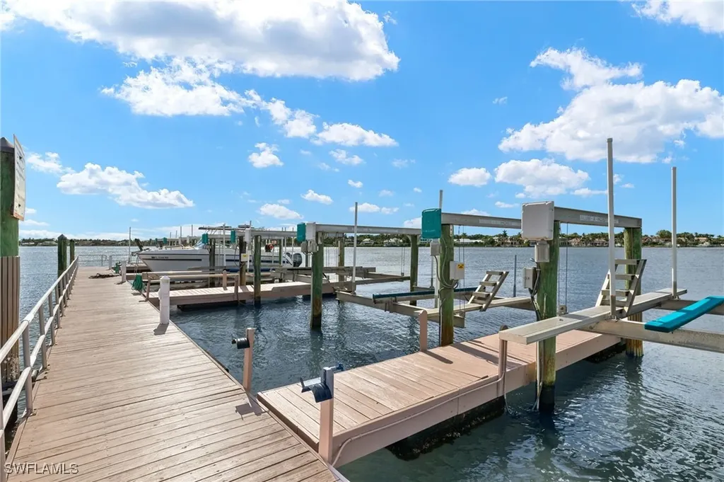 1620 Star Point Lane Naples FL 34112