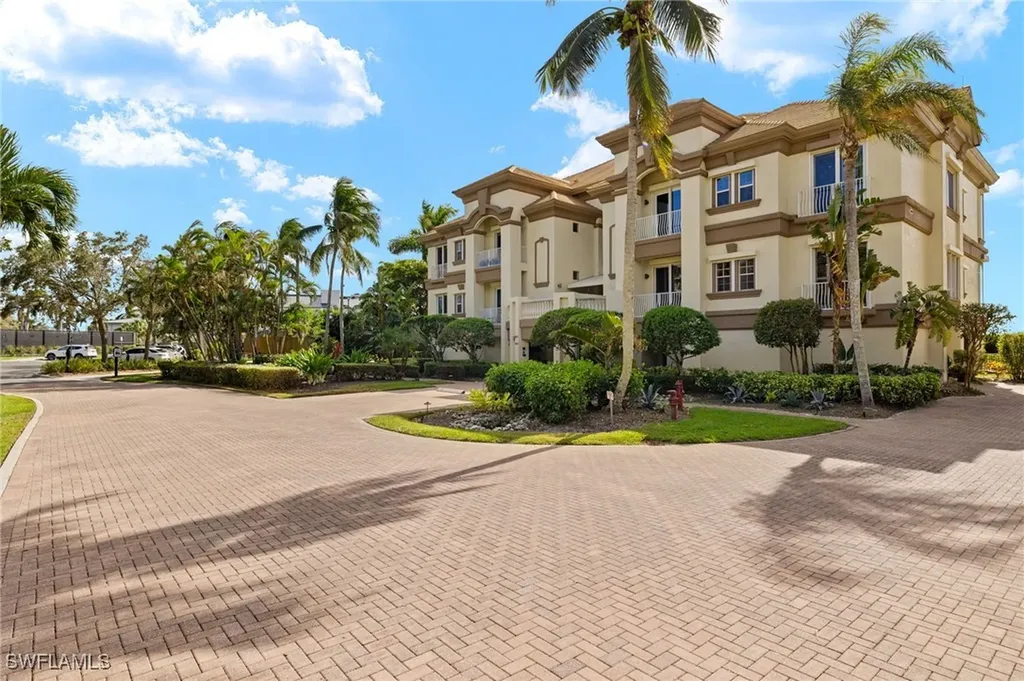 1620 Star Point Lane Naples FL 34112
