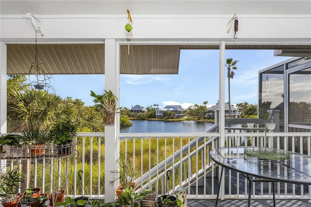 248 Christofer Court Sanibel FL 33957