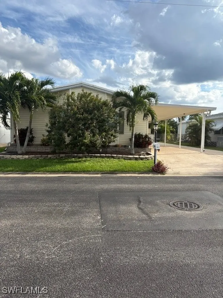 5506 Melli Lane North Fort Myers FL 33917
