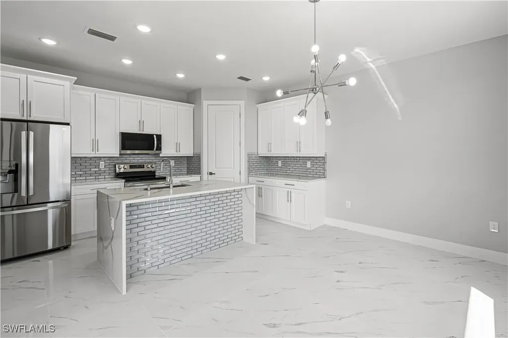 1213 NW 42nd Avenue Cape Coral FL 33993