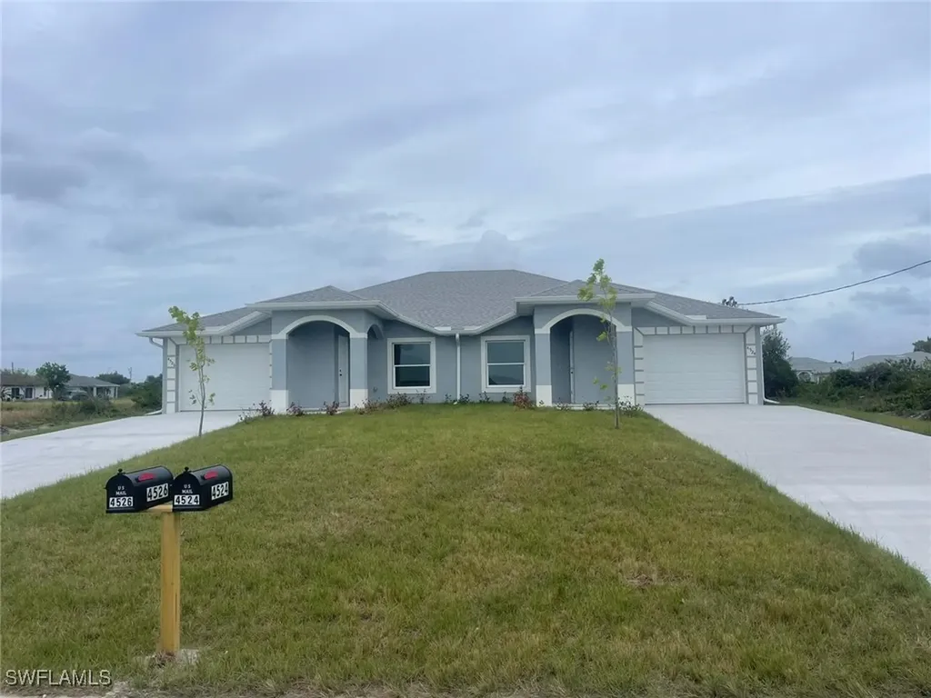 4524/4526 15th Street SW Lehigh Acres FL 33973