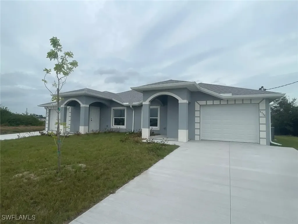 4524/4526 15th Street SW Lehigh Acres FL 33973