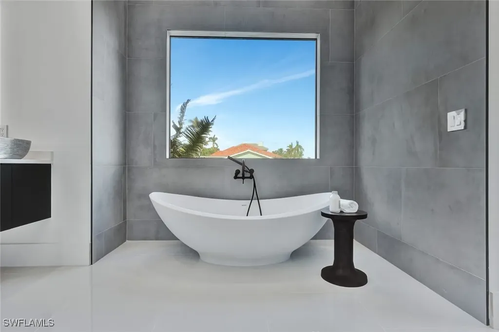 5831 SW 1st Avenue Cape Coral FL 33914