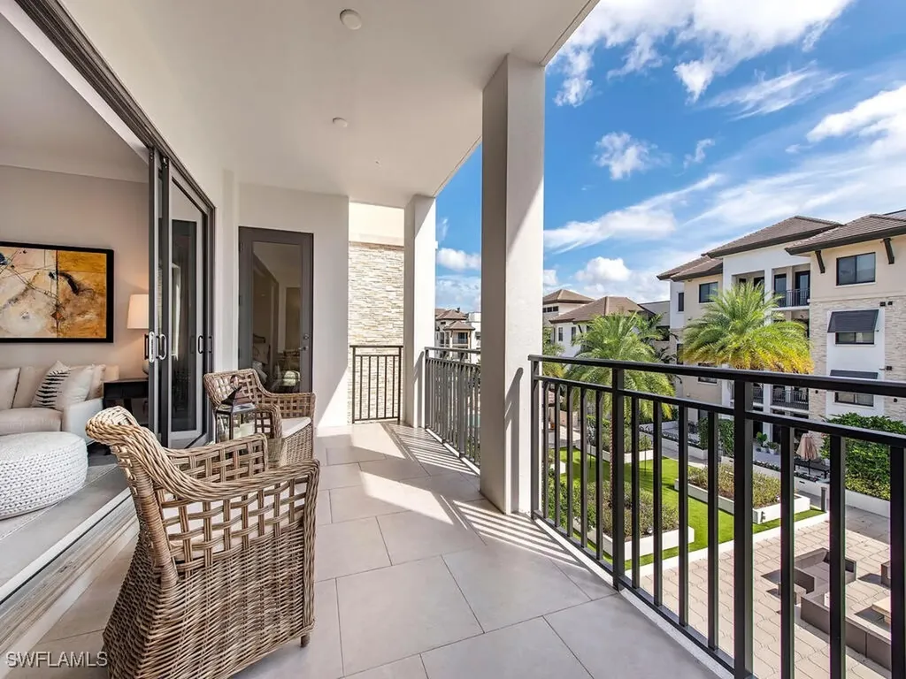 1030 3rd Avenue S Naples FL 34102