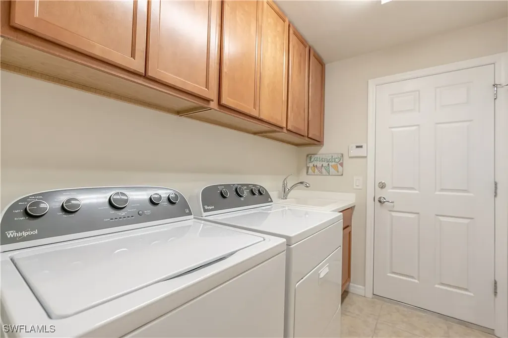 8418 Karina Court Naples FL 34114