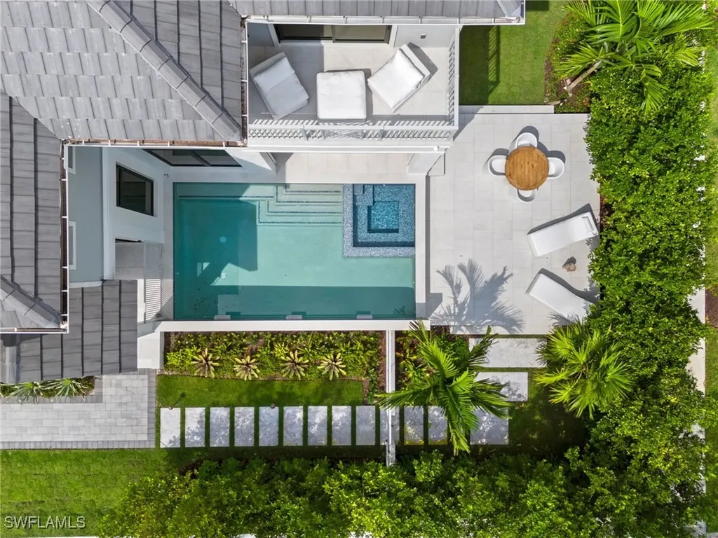 1191 7th Avenue N Naples FL 34102
