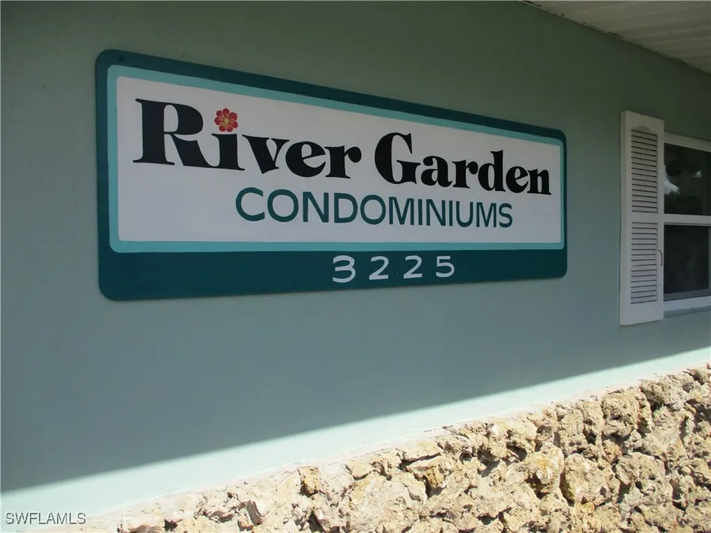 3225 E Riverside Drive Fort Myers FL 33916