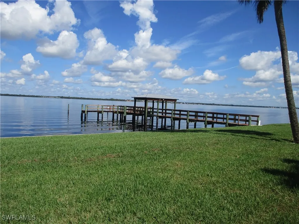 3225 E Riverside Drive Fort Myers FL 33916