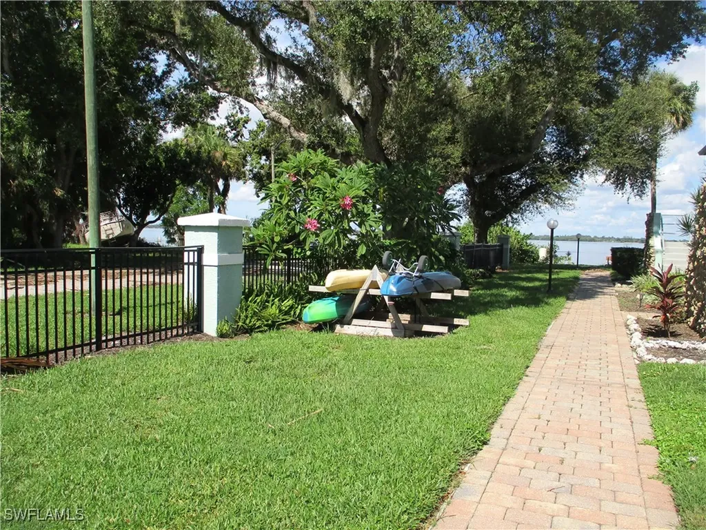 3225 E Riverside Drive Fort Myers FL 33916
