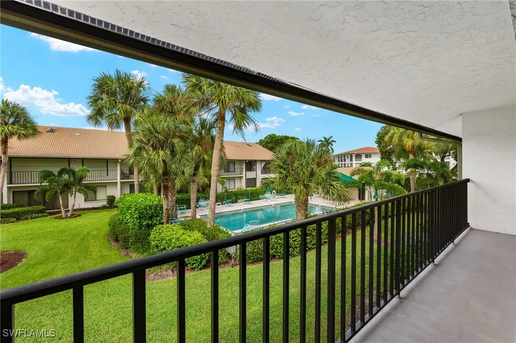 3360 10th Street N Naples FL 34103