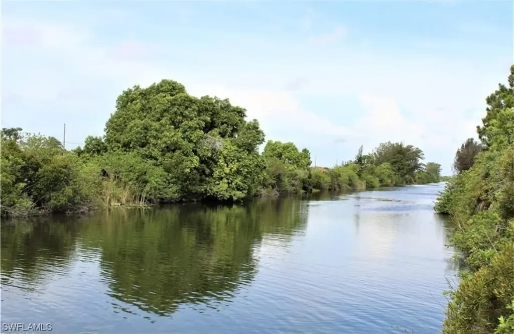 27 NW 19th Terrace Cape Coral FL 33993