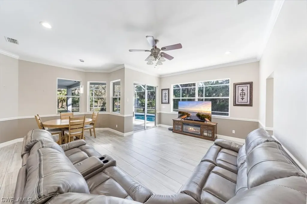 1260 20th Avenue NE Naples FL 34120