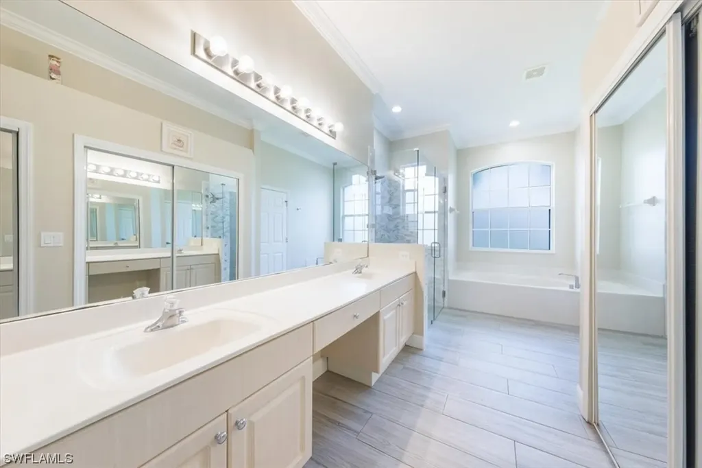 1260 20th Avenue NE Naples FL 34120