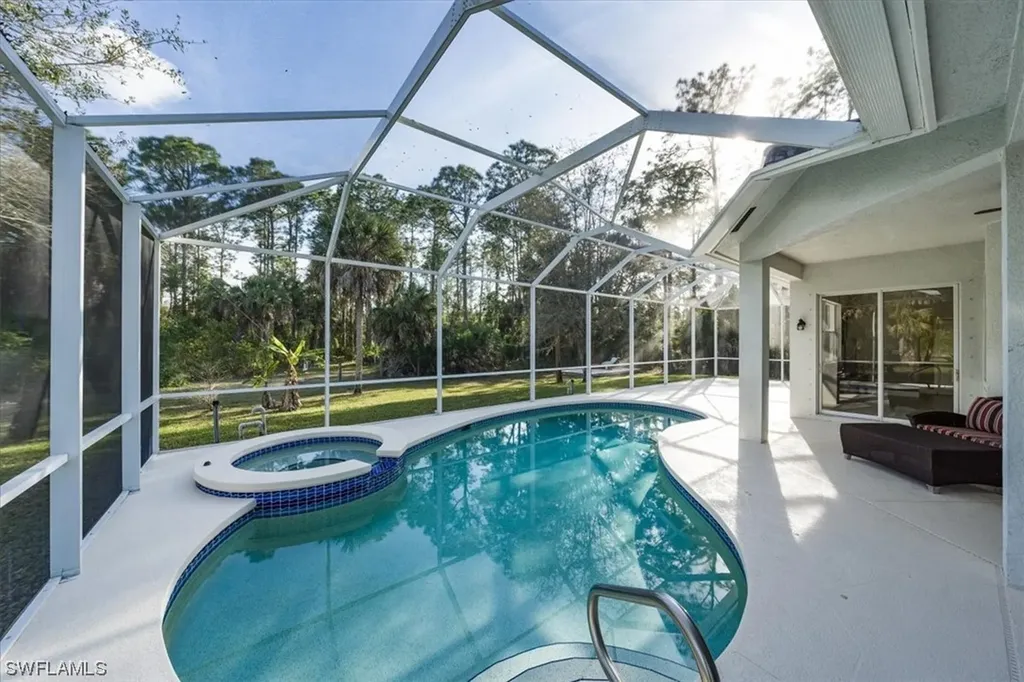 1260 20th Avenue NE Naples FL 34120