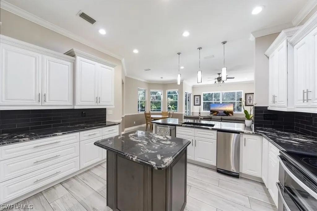 1260 20th Avenue NE Naples FL 34120