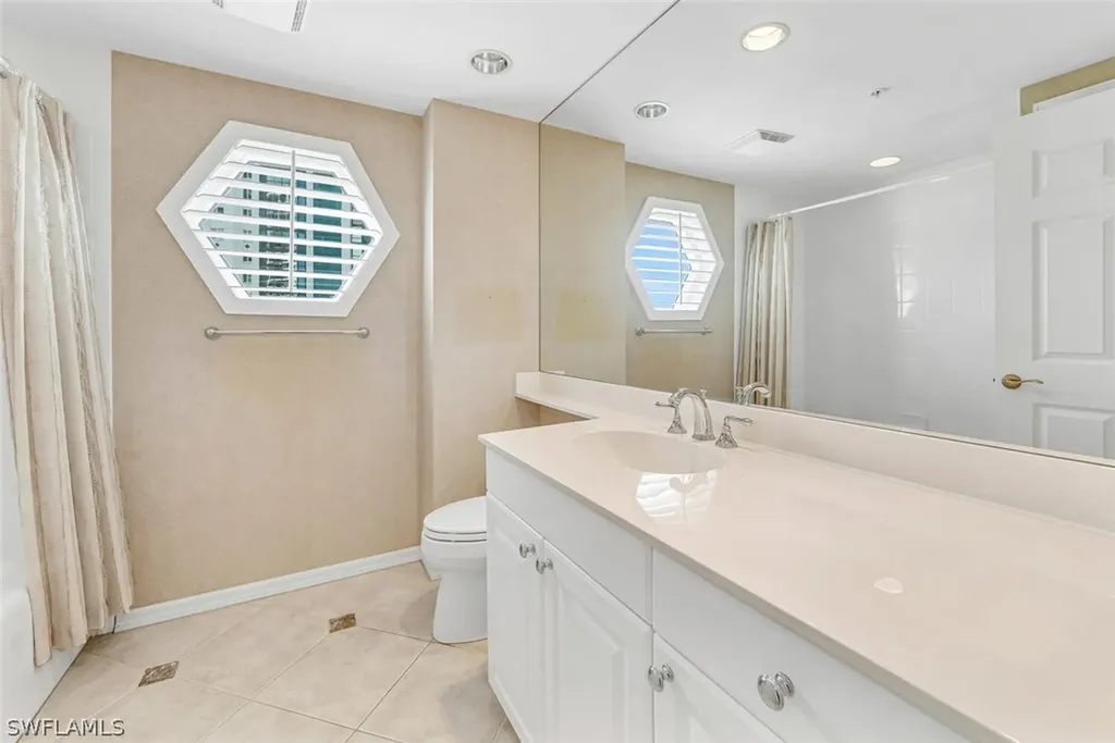 7575 Pelican Bay Boulevard Naples FL 34108