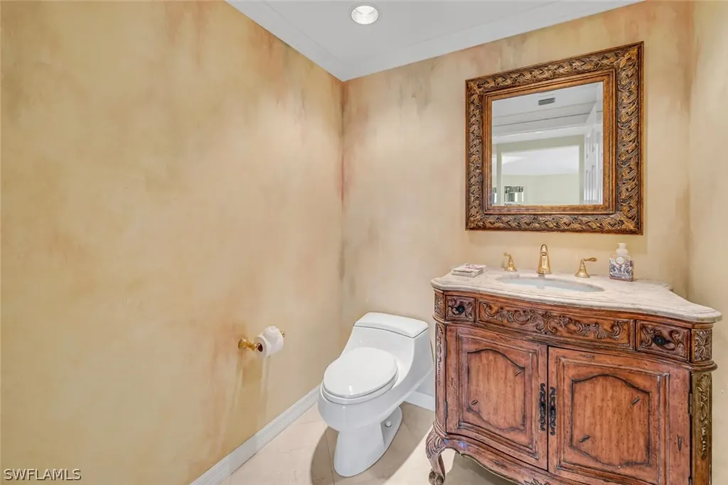 7575 Pelican Bay Boulevard Naples FL 34108