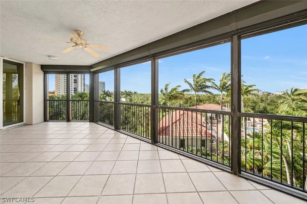 7575 Pelican Bay Boulevard Naples FL 34108