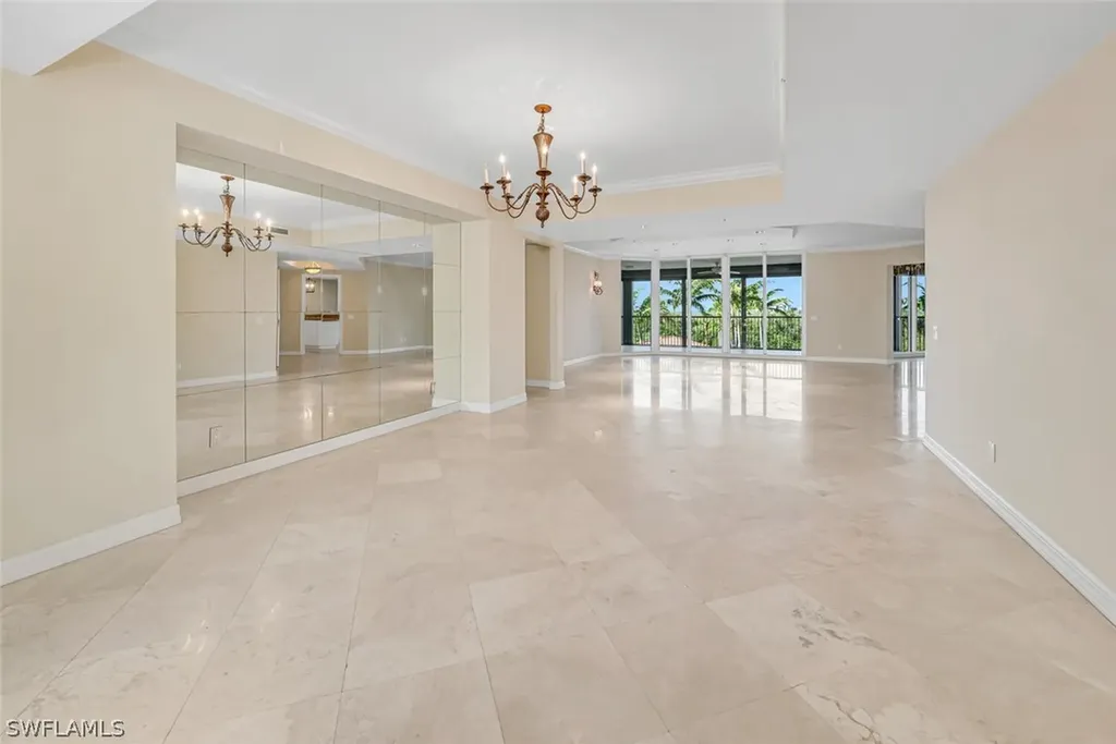 7575 Pelican Bay Boulevard Naples FL 34108