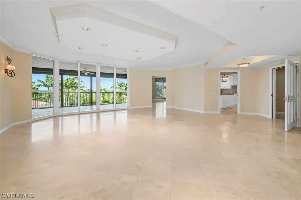 7575 Pelican Bay Boulevard Naples FL 34108