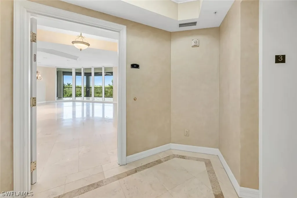 7575 Pelican Bay Boulevard Naples FL 34108