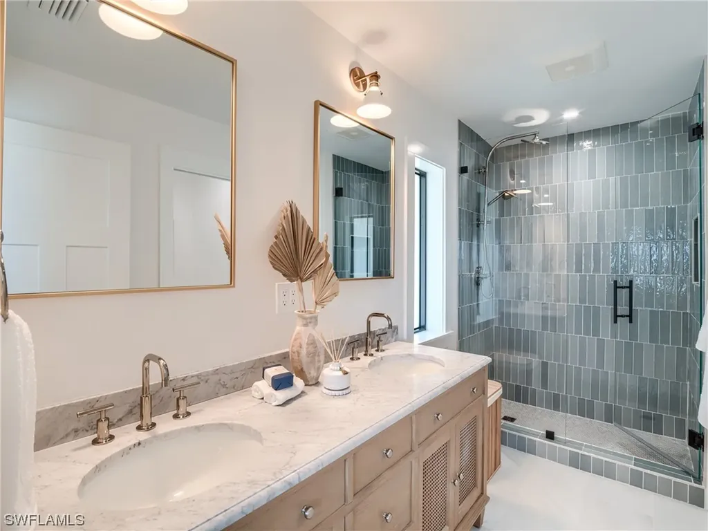 16 Beach Homes Captiva FL 33924
